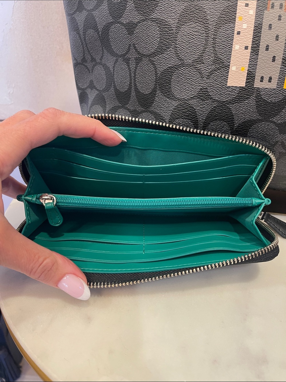 Coach City Skyline Tote with Matching Zip Wallet - Picture 8 of 12